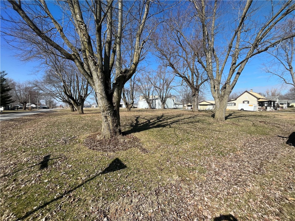 705 2nd Street Property Photo 1