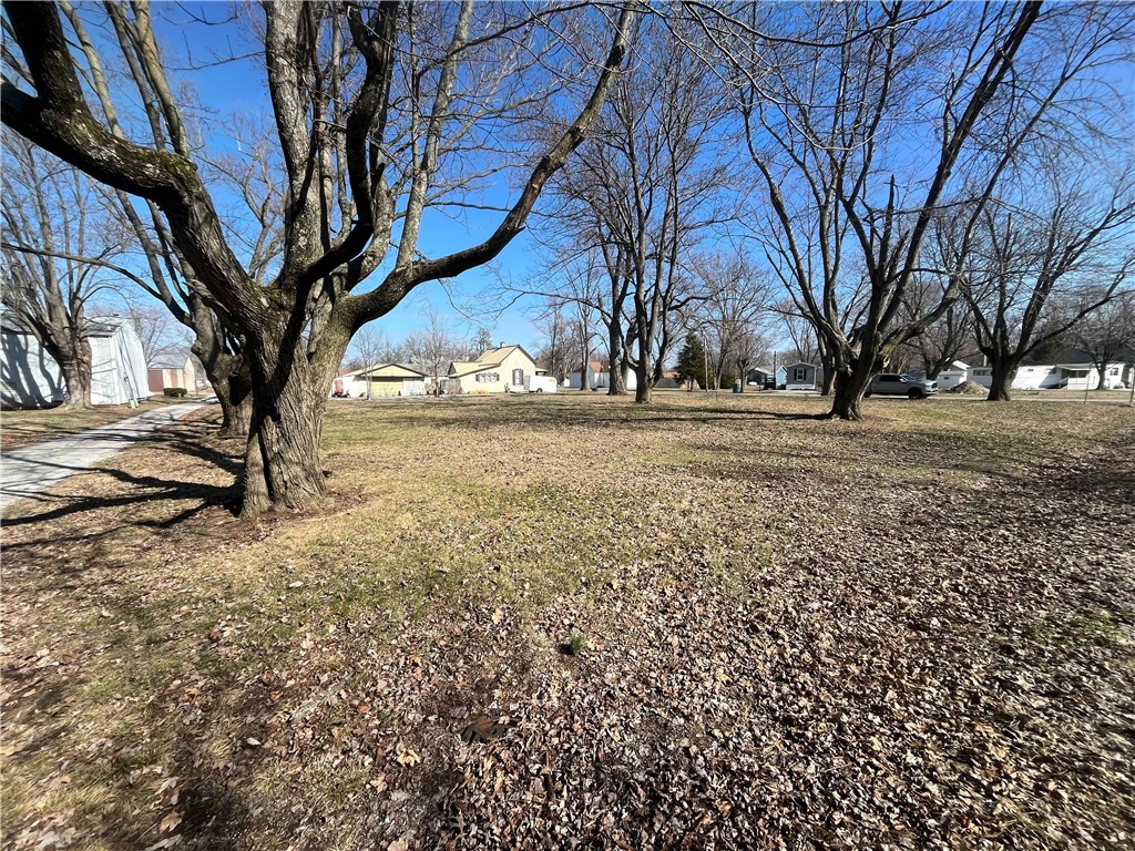 705 2nd Street Property Photo 3