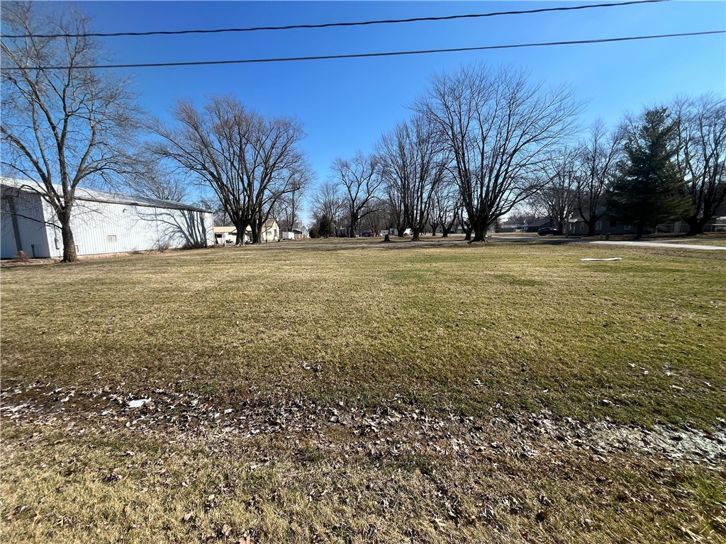 705 2nd Street Property Photo 7
