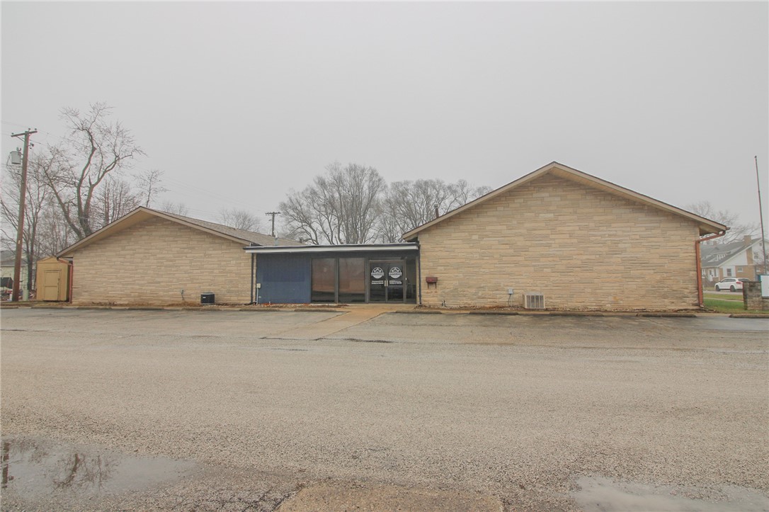 2220 Champaign Avenue Property Photo 1