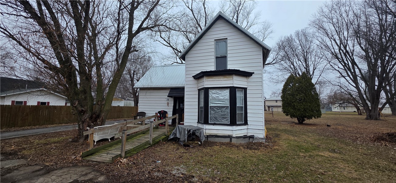 113 N May Street Property Photo 1