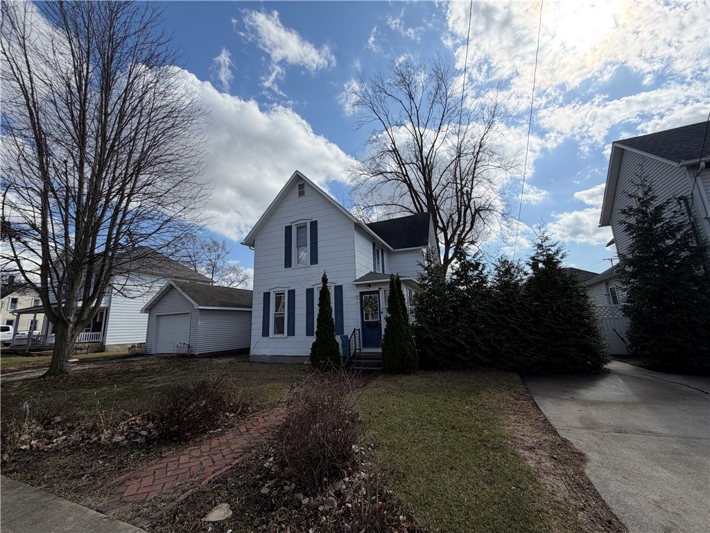 405 Seminary Avenue Property Photo 2