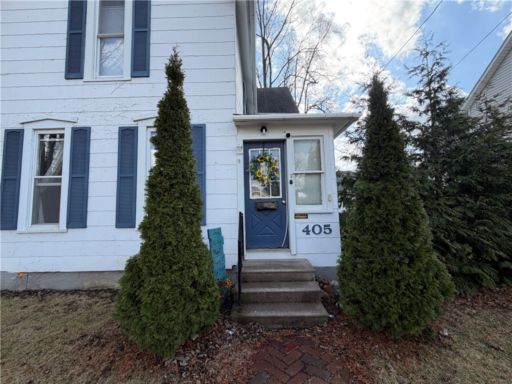 405 Seminary Avenue Property Photo 4