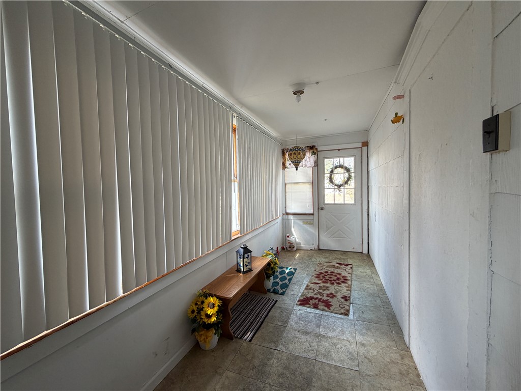405 Seminary Avenue Property Photo 5