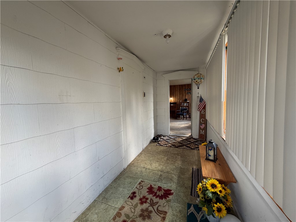 405 Seminary Avenue Property Photo 6