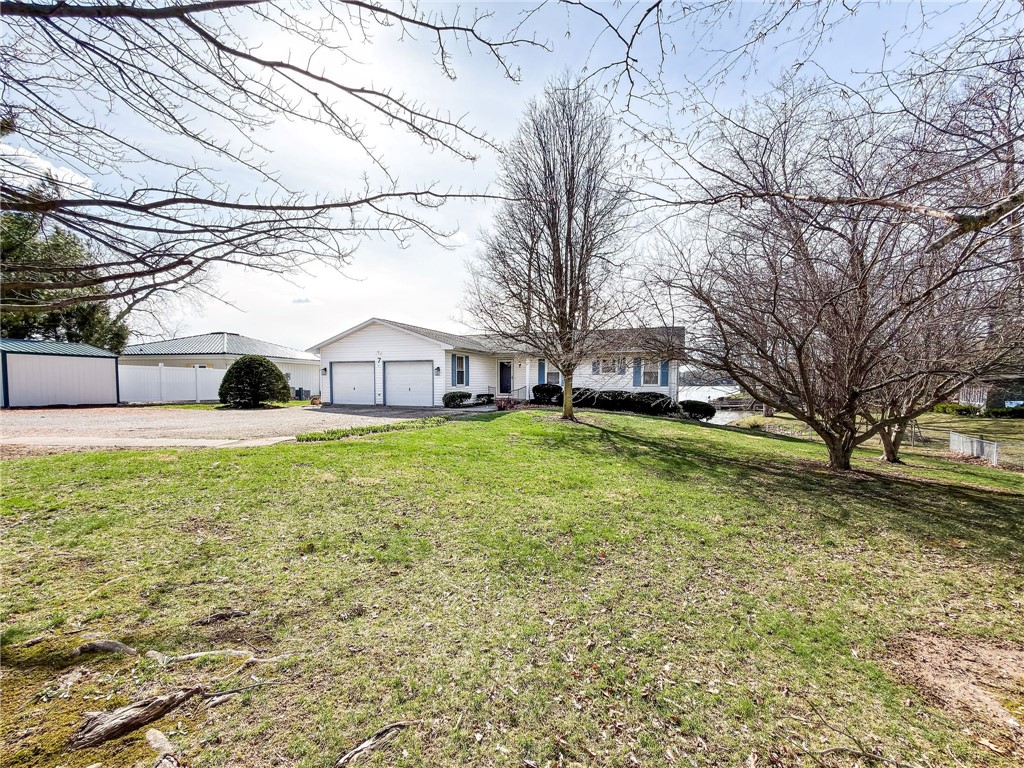 7 Circle Drive Property Photo 2