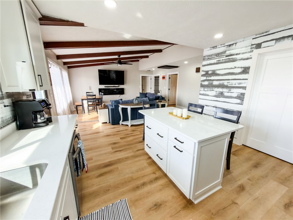 7 Circle Drive Property Photo 8