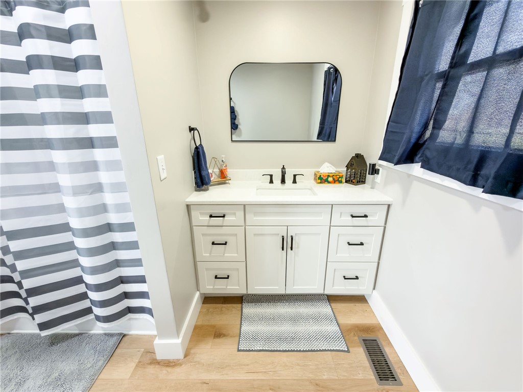 7 Circle Drive Property Photo 13