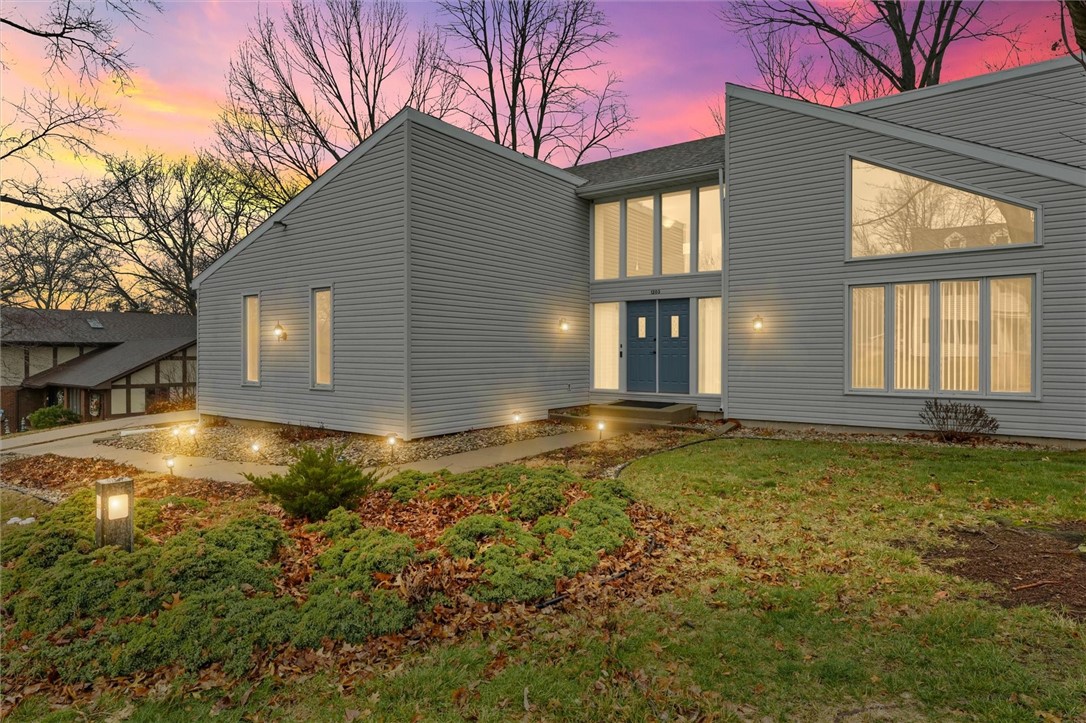1203 Lakeridge Court Property Photo 1