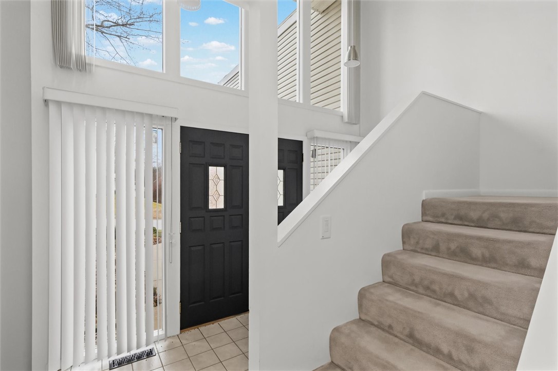 1203 Lakeridge Court Property Photo 4