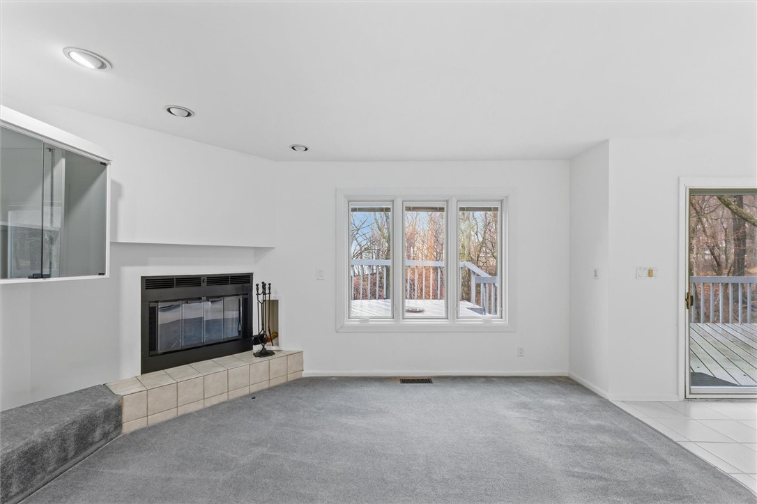 1203 Lakeridge Court Property Photo 7