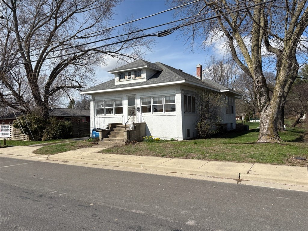 1003 W Jourdan Street Property Photo 1