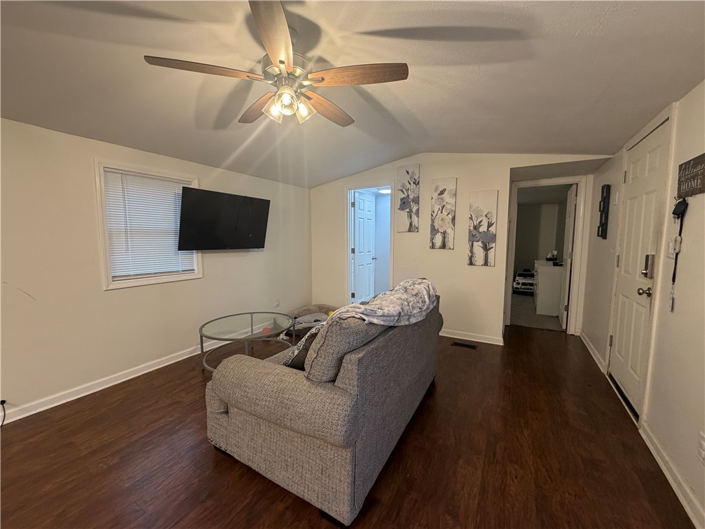 300 Spelter Avenue Property Photo 4