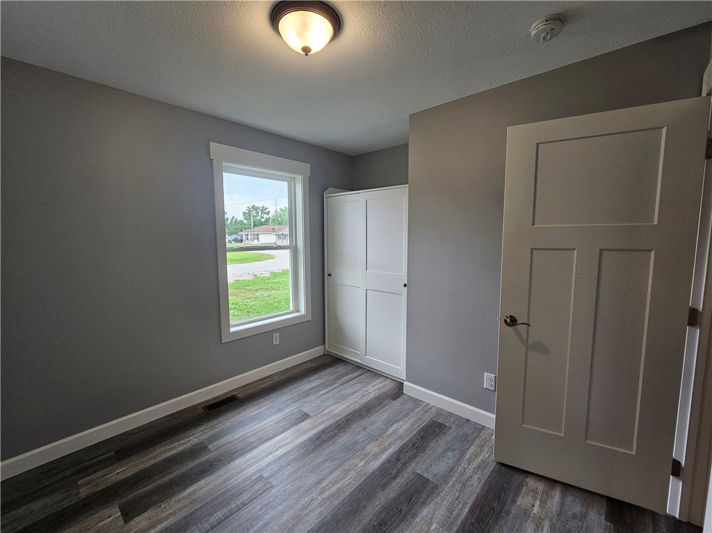 107 S Illinois Street Property Photo 16