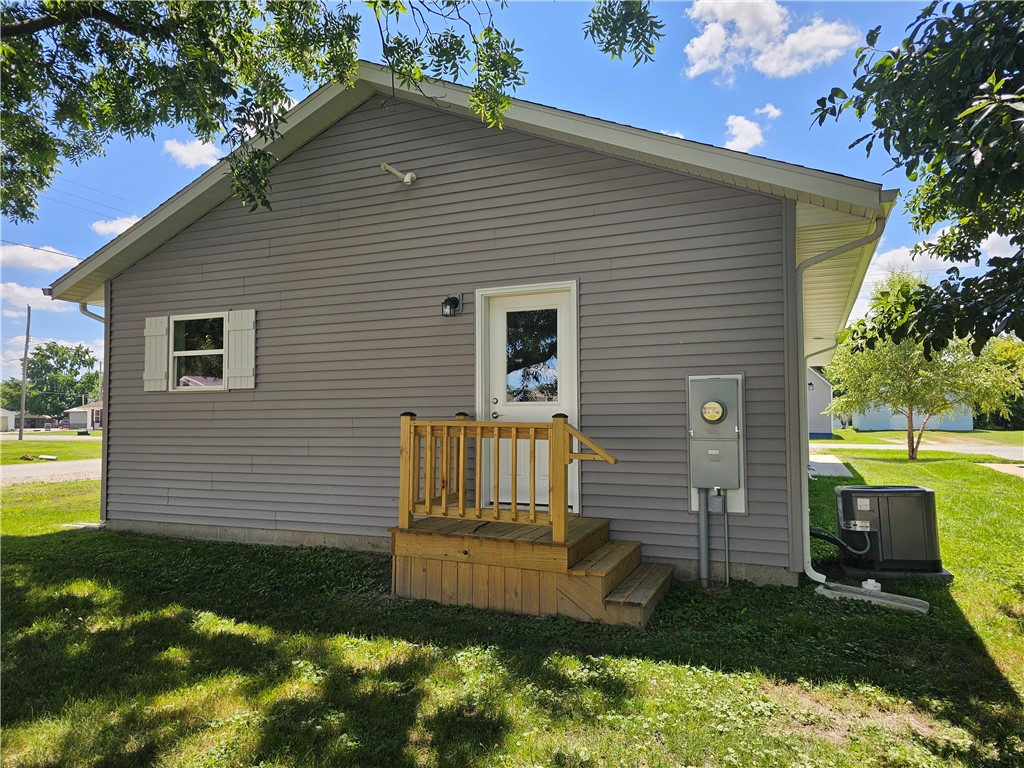 107 S Illinois Street Property Photo 29