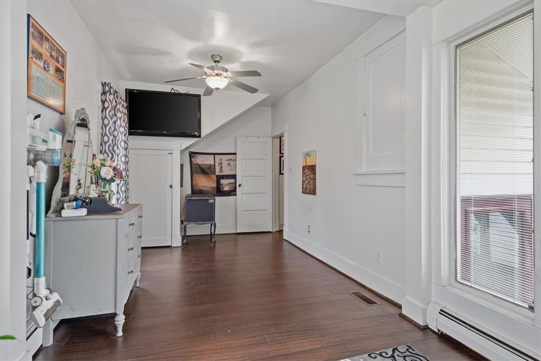305 S Spruce Street Property Photo 24