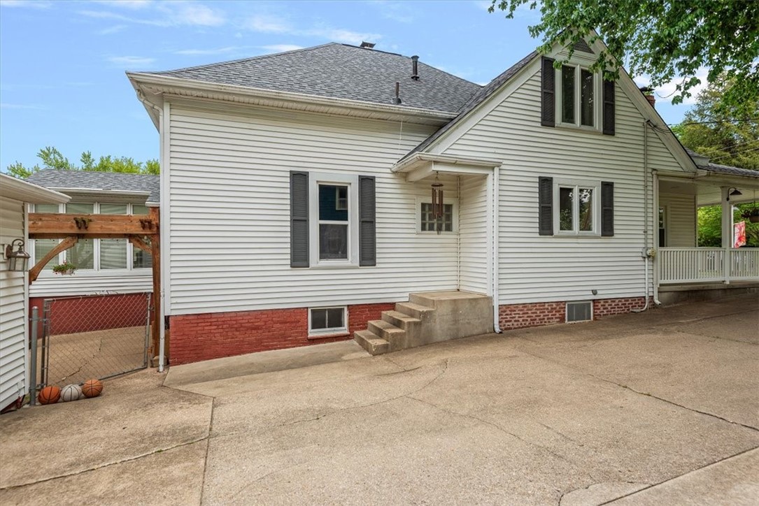 305 S Spruce Street Property Photo 34