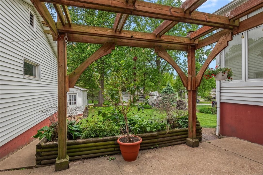 305 S Spruce Street Property Photo 41