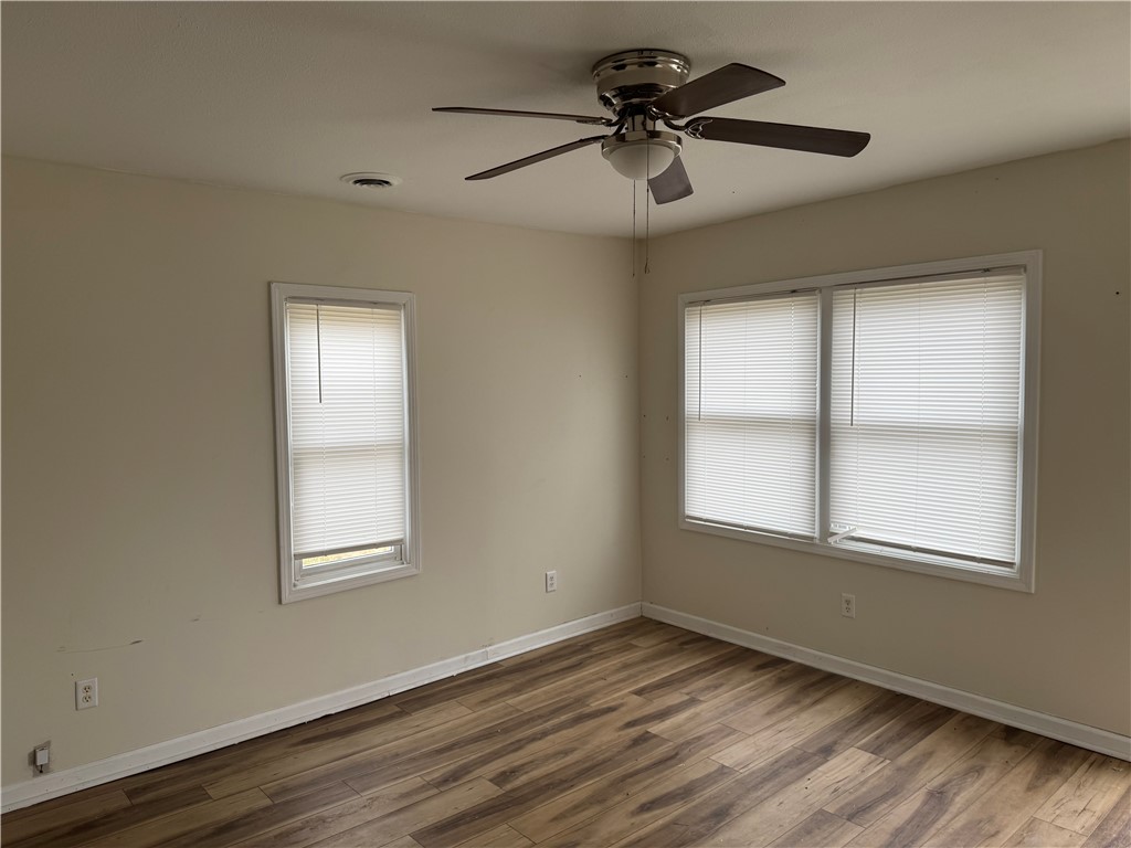 319 Missouri Street Property Photo 6