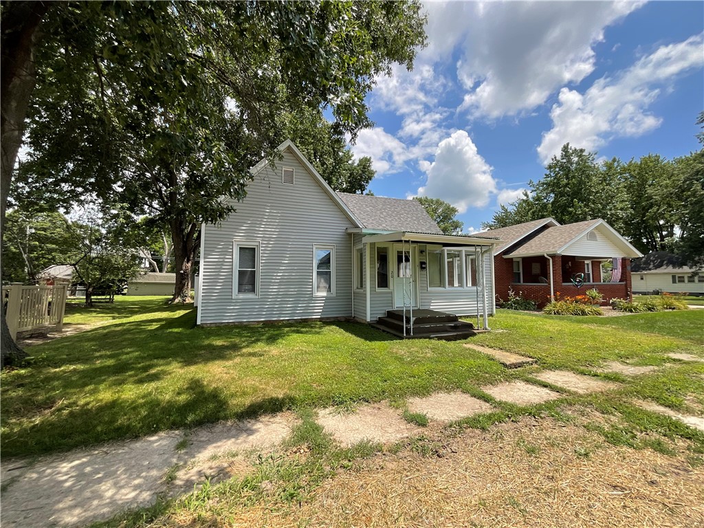 205 S 3rd Street Property Photo 2