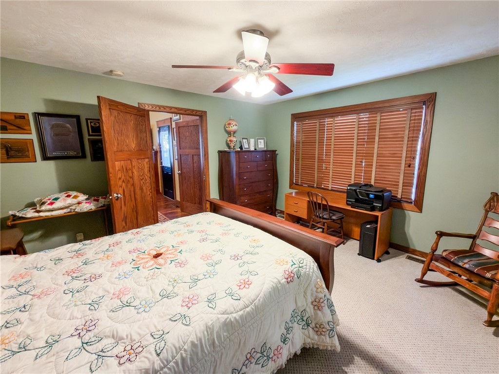906 Ash Street Property Photo 14