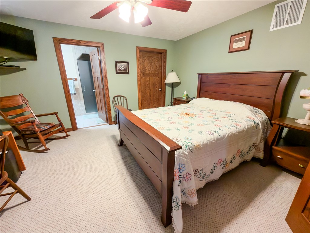 906 Ash Street Property Photo 15