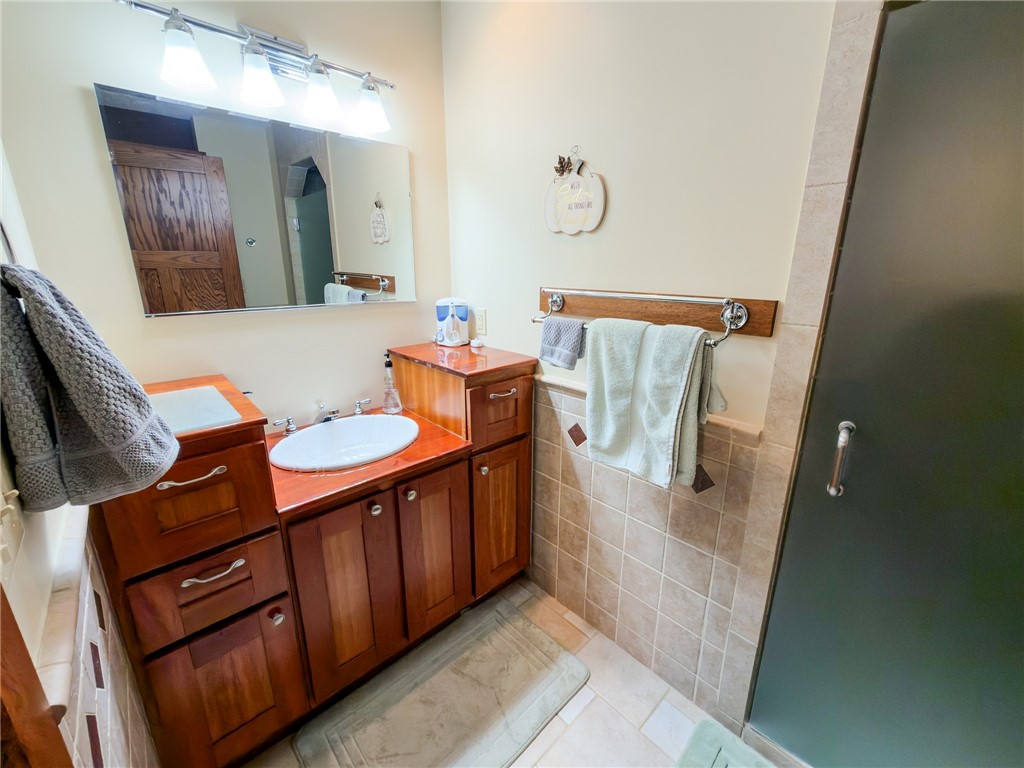 906 Ash Street Property Photo 17
