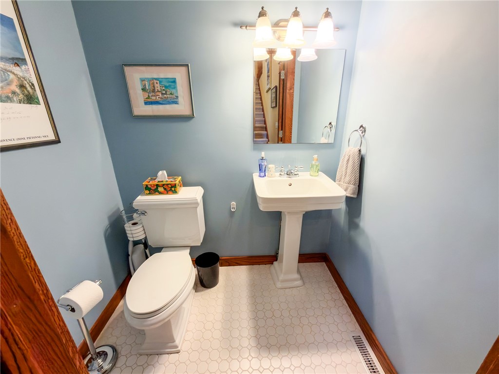 906 Ash Street Property Photo 18