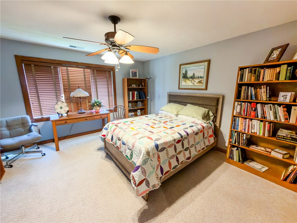 906 Ash Street Property Photo 23