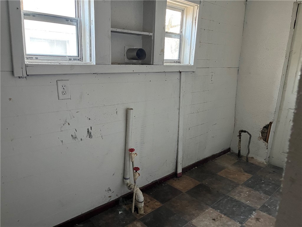 527 Boyd Street Property Photo 5