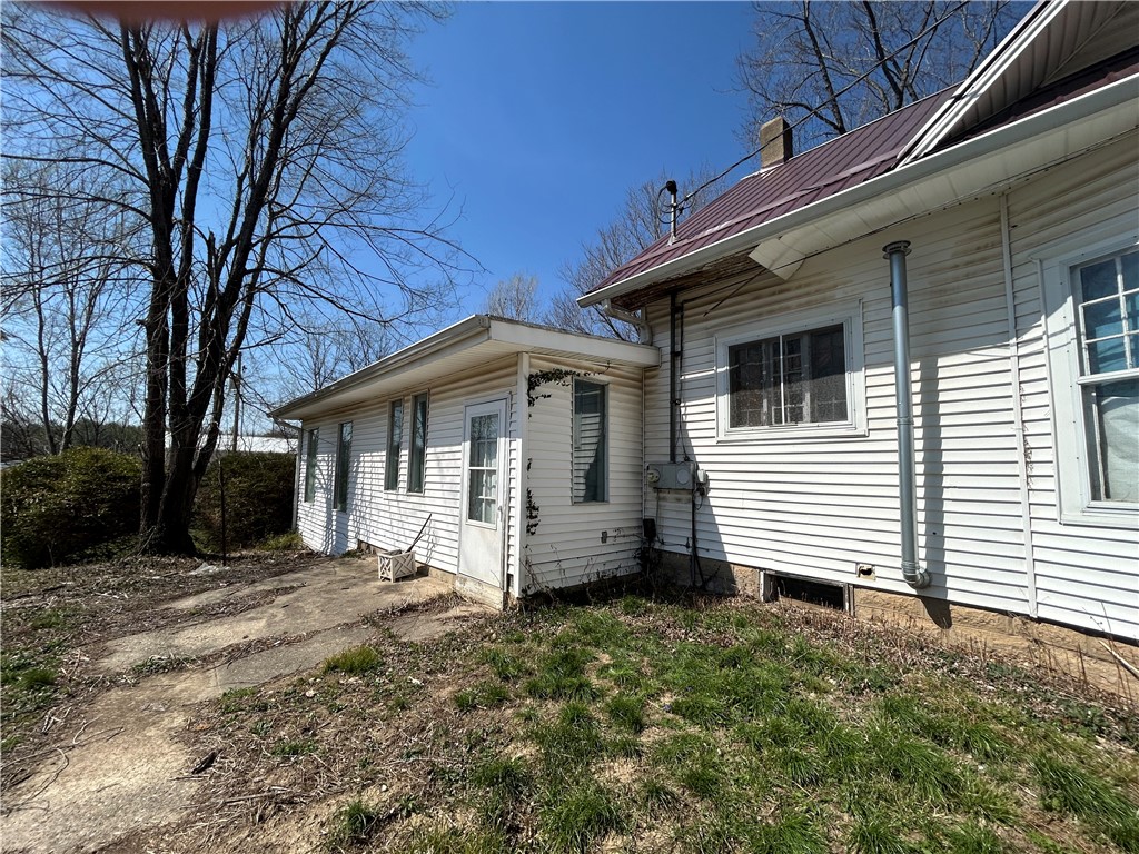 105 Randall Street Property Photo 5