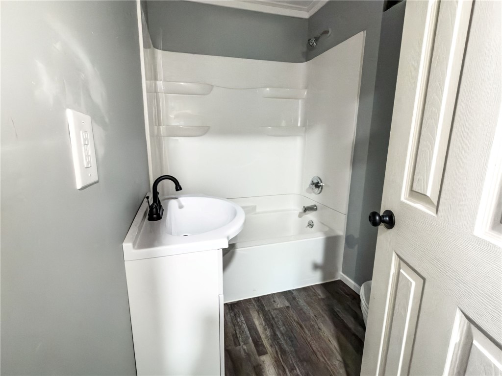 507 E Market Street Property Photo 10