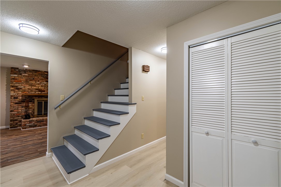 665 Crestline Drive Property Photo 4