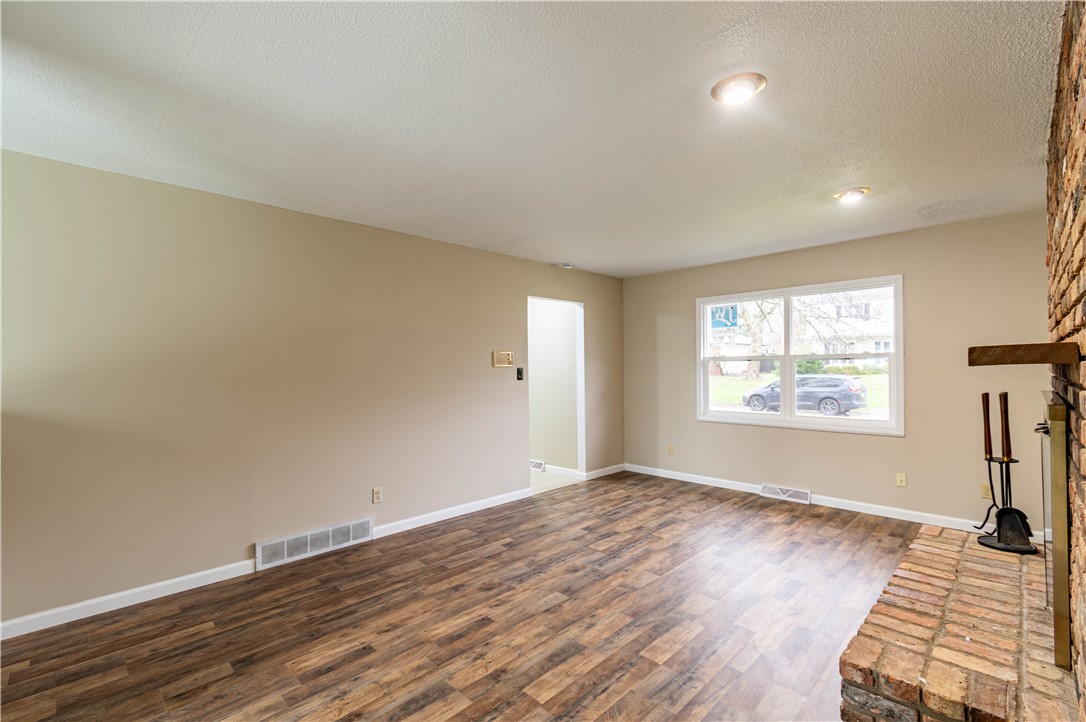 665 Crestline Drive Property Photo 8
