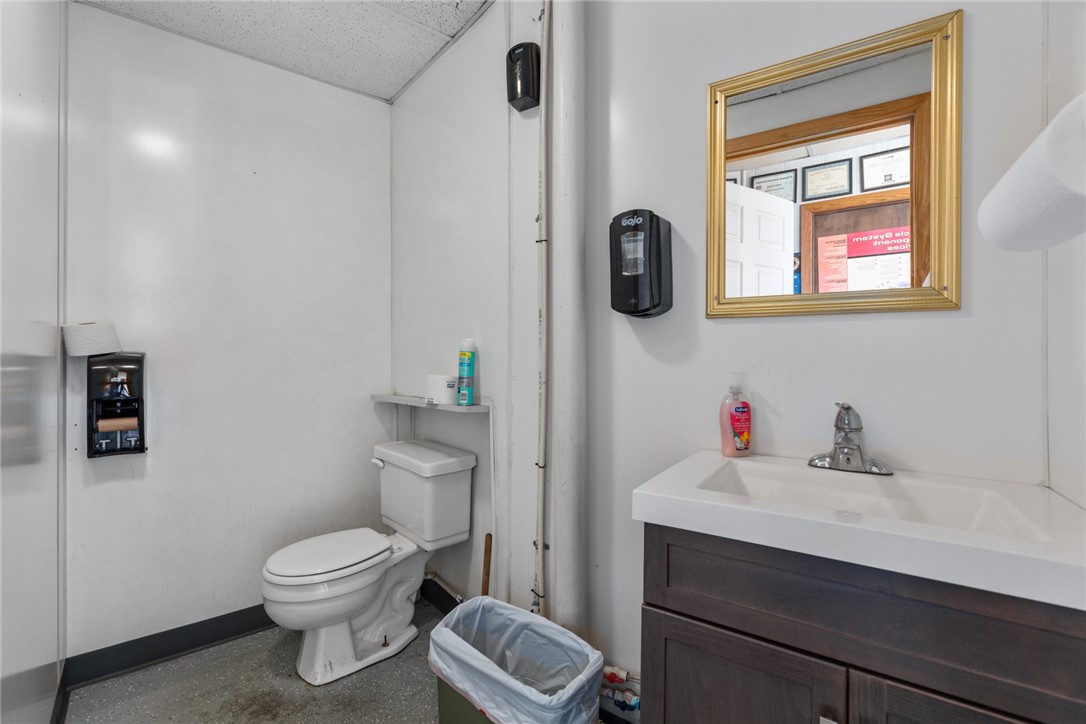 2300 Hoffman Drive Property Photo 33