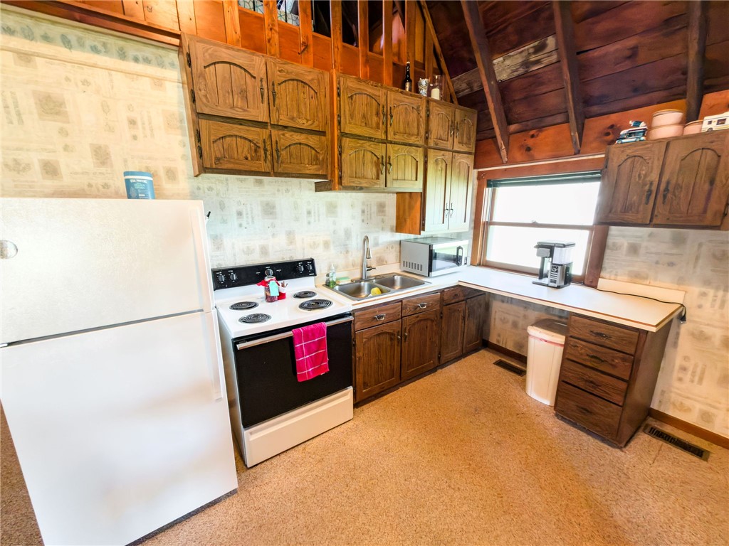 1504 E Main Street Property Photo 9