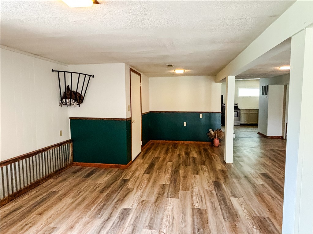 1504 E Main Street Property Photo 14