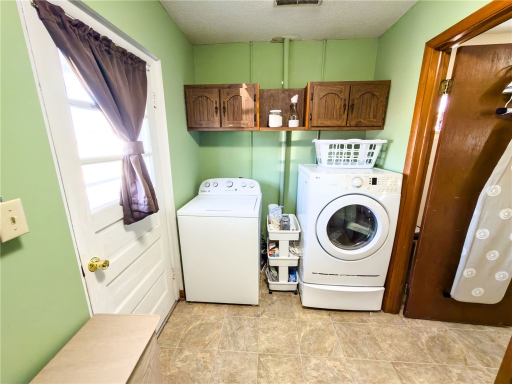1504 E Main Street Property Photo 21