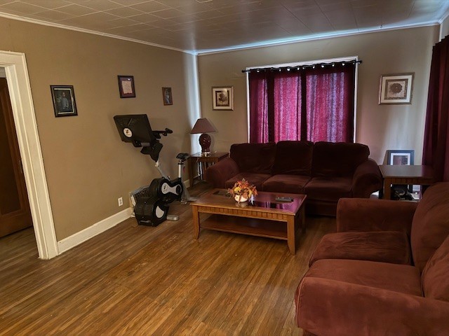 1027 N Griffin Street Property Photo 3