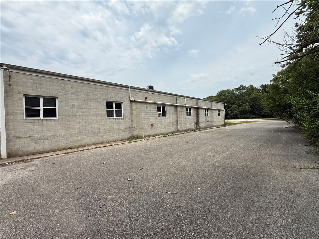 301 E Tempco Avenue Property Photo 8