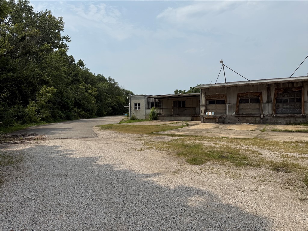 301 E Tempco Avenue Property Photo 11