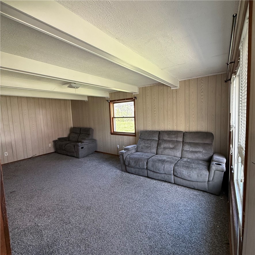 1025 N Wilder Avenue Property Photo 2