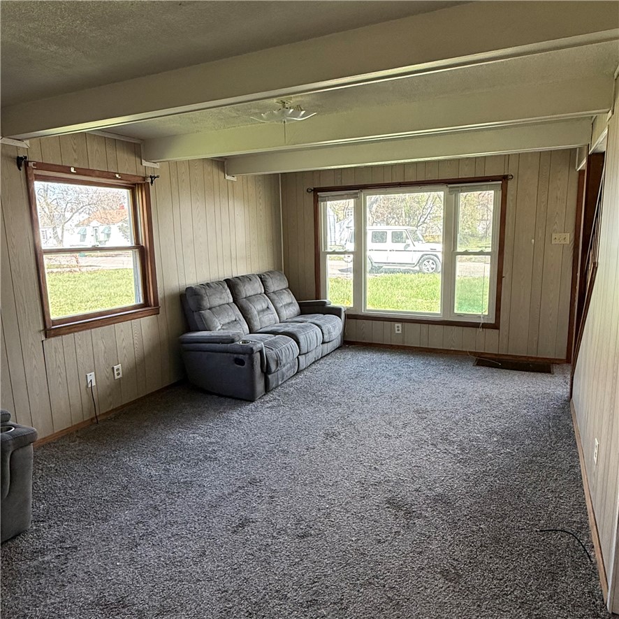 1025 N Wilder Avenue Property Photo 9