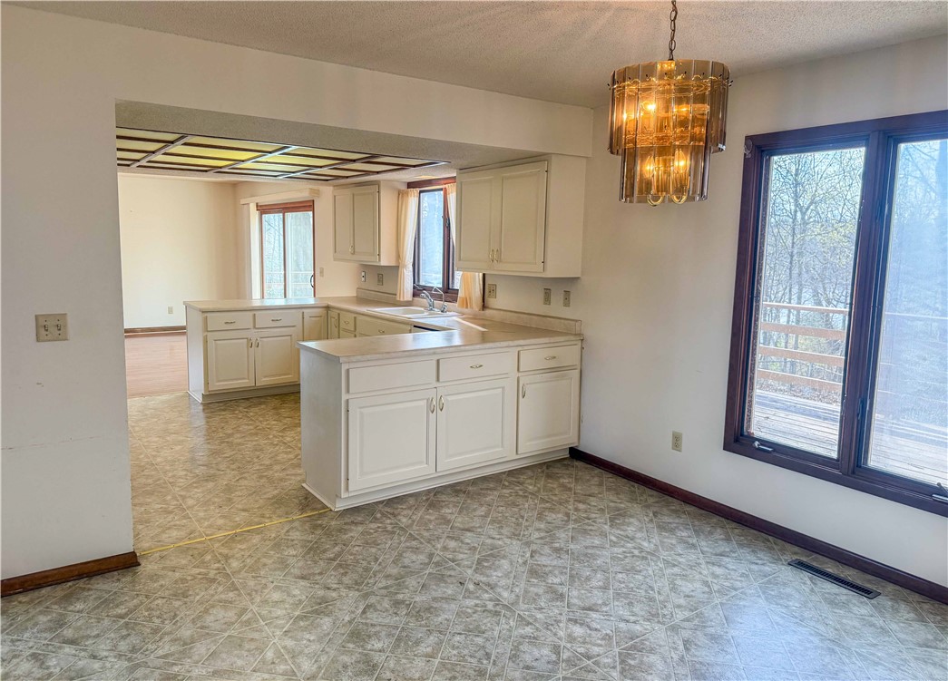 1139 Lakeridge Road Property Photo 6