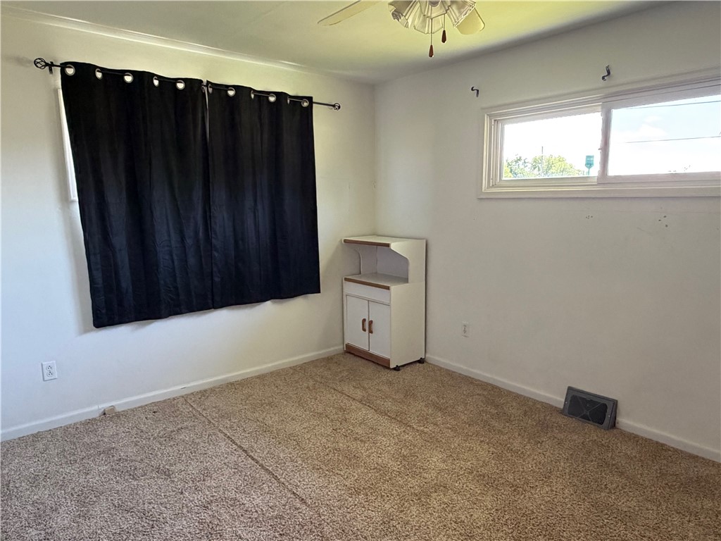 102 W Effingham Avenue Property Photo 10