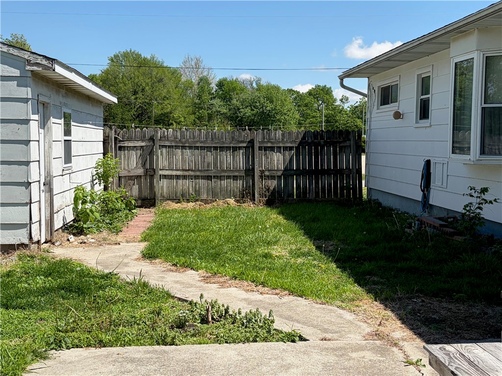 102 W Effingham Avenue Property Photo 16
