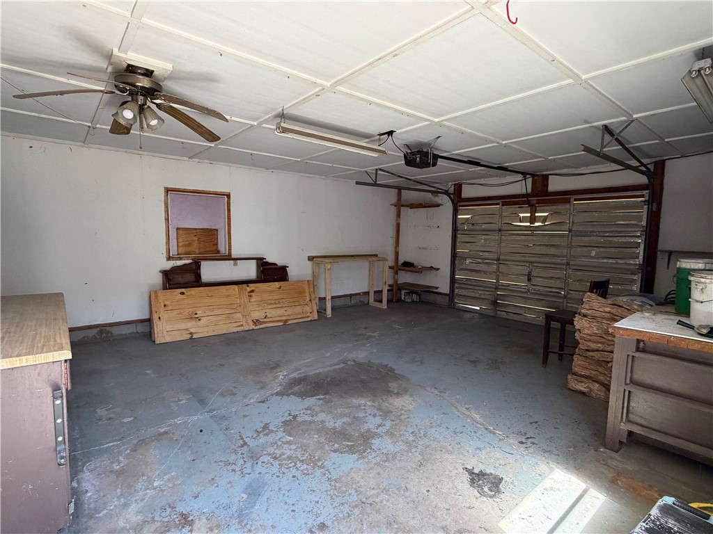 102 W Effingham Avenue Property Photo 18