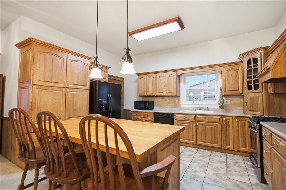 21137 E County Road 1050 N Property Photo 8