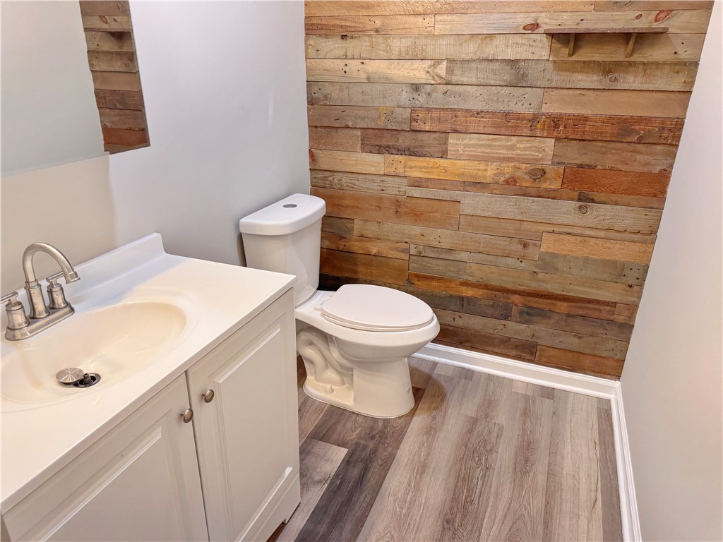 1118 Wedgewood Court Property Photo 8