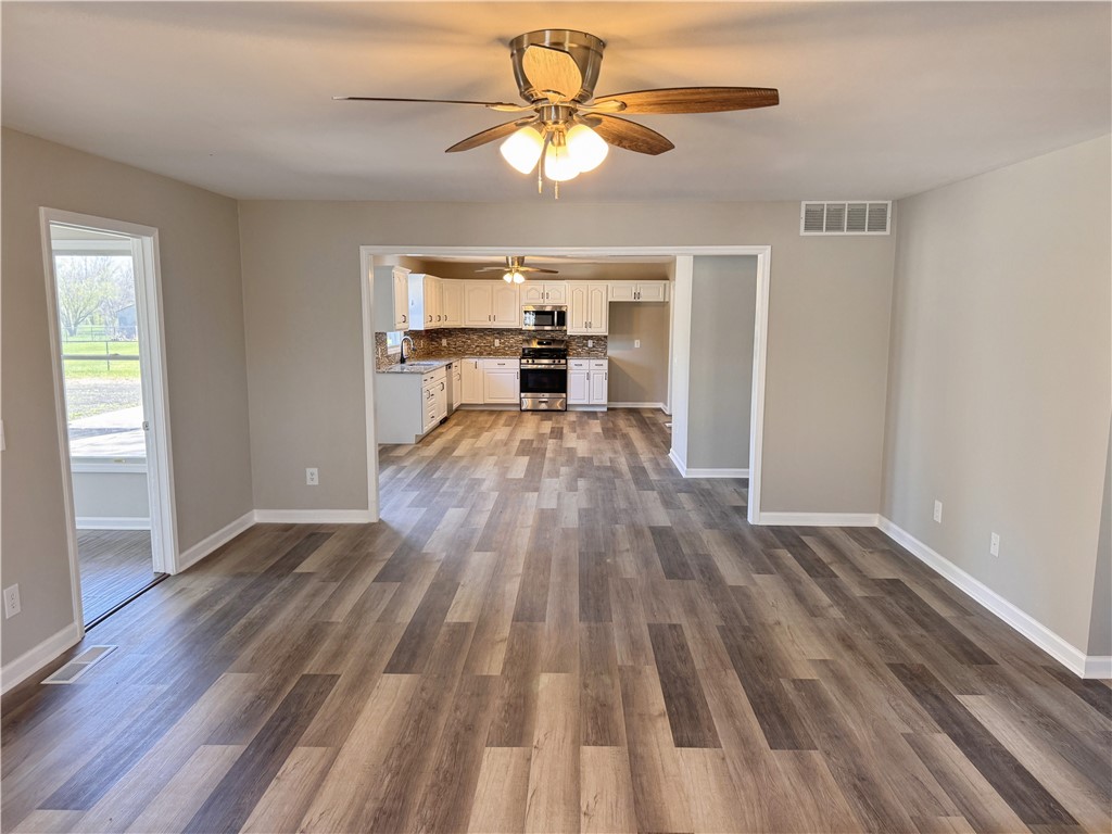 1118 Wedgewood Court Property Photo 10